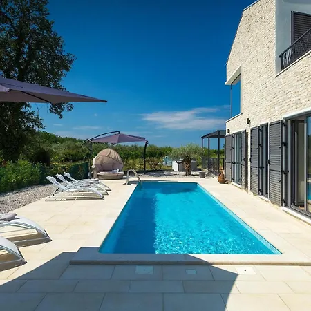 Holiday home Libra Nova Vas (Brtonigla)